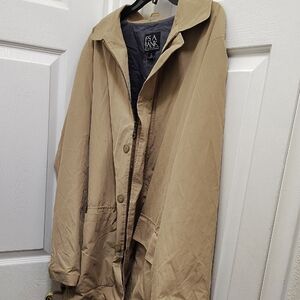 Jos. A. Bank Men's Beige Raincoat